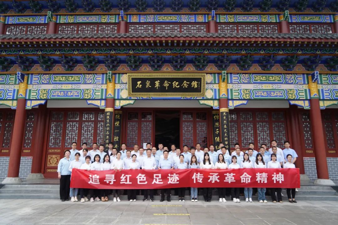 陜直股份、秦漢通航、大秦?zé)o人機(jī)、陜航研究中心聯(lián)合組織主題教育參觀見學(xué)活動(dòng)